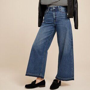 New M‎ Jeans by Maurices 8 Wide Leg Nonstretch Medium Wash Denim Raw Hem Jeans